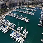 2br Penthouse With Views Overlooking Marina By 360 Estates Apartamento *