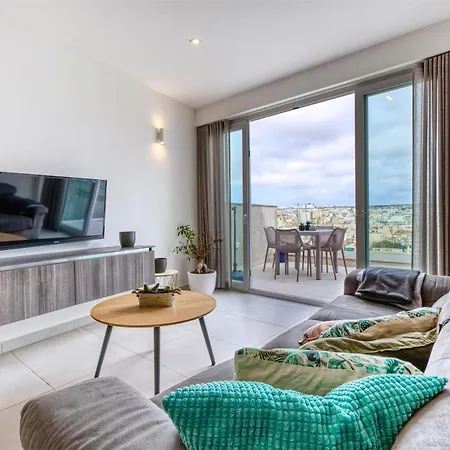 2br Penthouse With Views Overlooking Marina By 360 Estates * Pietà