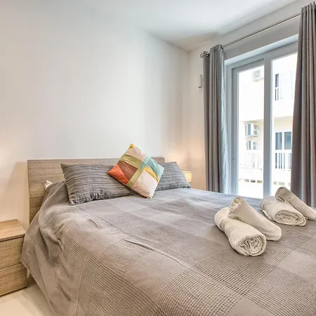 Διαμέρισμα 2br Penthouse With Views Overlooking Marina By 360 Estates Pietà