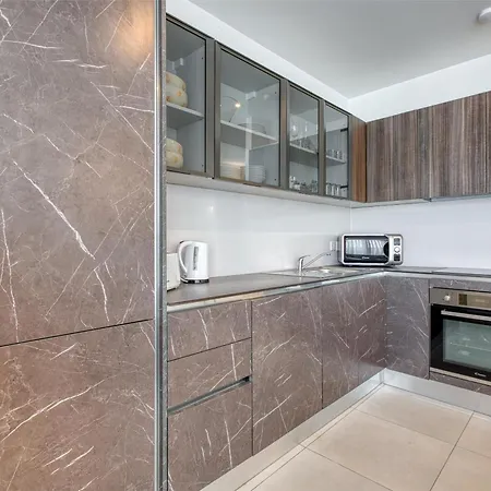 2br Penthouse With Views Overlooking Marina By 360 Estates Pieta