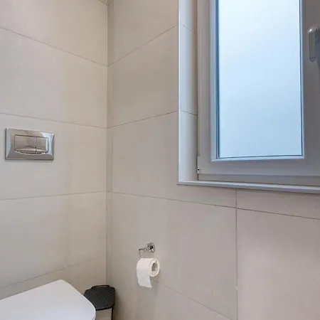 2br Penthouse With Views Overlooking Marina By 360 Estates Apartment *