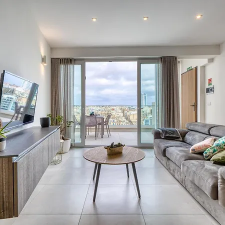 Apartment 2br Penthouse With Views Overlooking Marina By 360 Estates