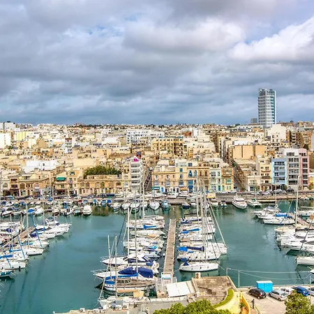 Apartment 2br Penthouse With Views Overlooking Marina By 360 Estates *