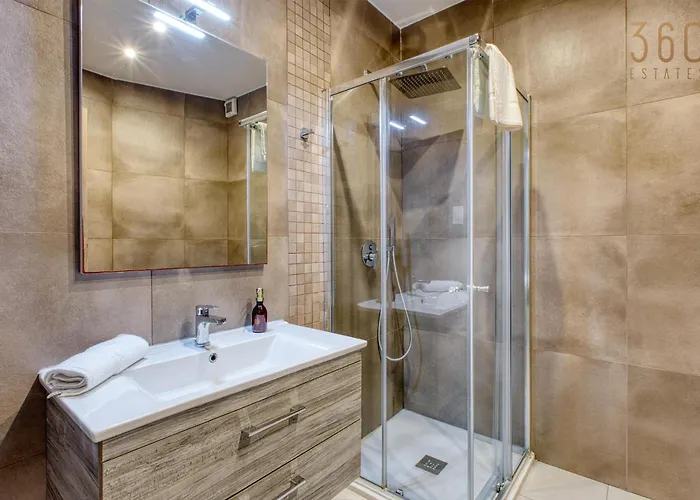 Апартаменты 2br Penthouse With Views Overlooking Marina By 360 Estates