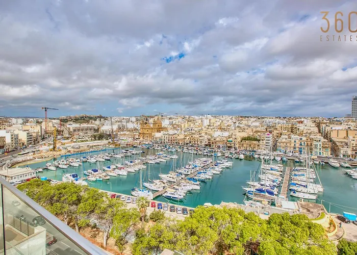 Apartment 2br Penthouse With Views Overlooking Marina By 360 Estates Pieta